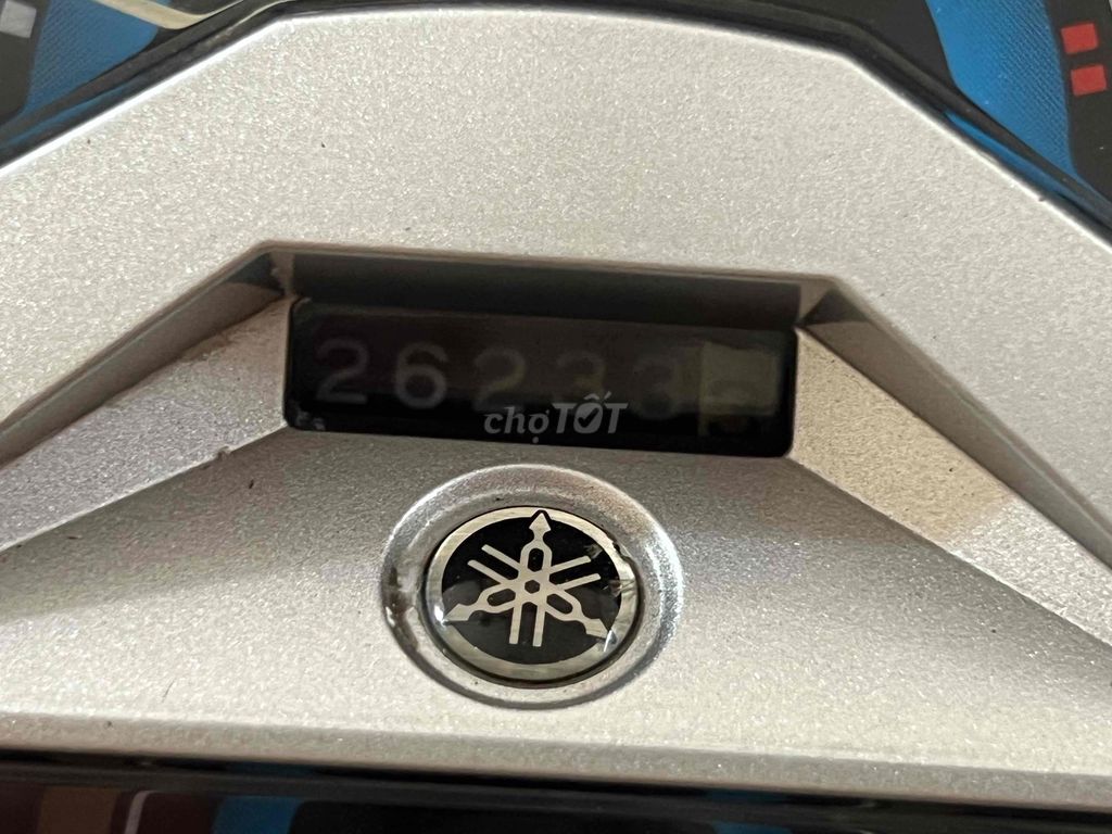 Luvias màu đen đời 2012 biển số Sài Gòn. Mua bán Xe máy tại Quận Phú Nhuận Tp Hồ Chí Minh được đăng bởi Văn Thanh Hưng hình 11