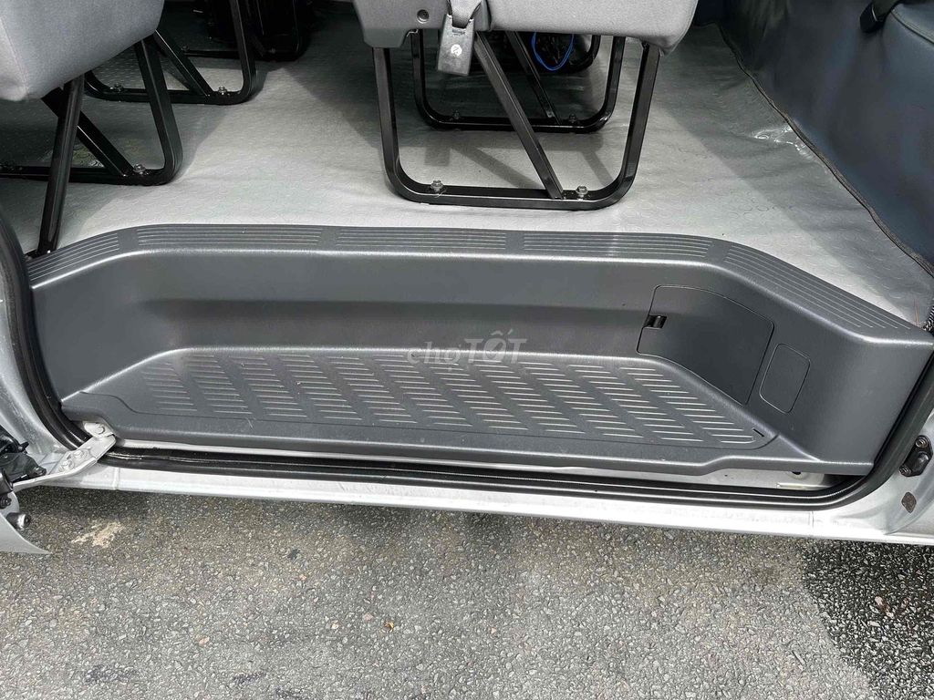 Toyota Hiace 2014 máy dầu - Xe đưa đón chuyên gia. Mua bán Ô tô tại Quận Bình Tân Tp Hồ Chí Minh được đăng bởi Xe Cũ Giá Tốt Bình Tân hình 14