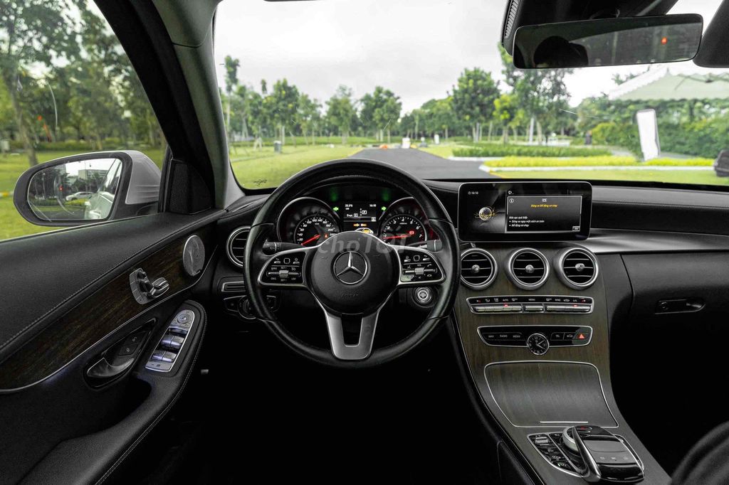 C200 Exclusive Sx 2021 màu trắng sang trọng. Mua bán Ô tô tại Quận 7 Tp Hồ Chí Minh được đăng bởi Dương Phương hình 17