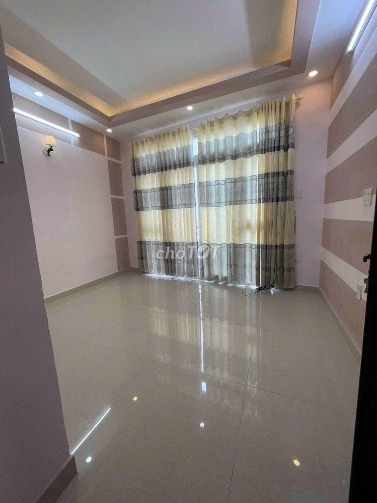 🏠 Здание в Хоанг Хоа Тхаме_4x18 м_3-й этаж