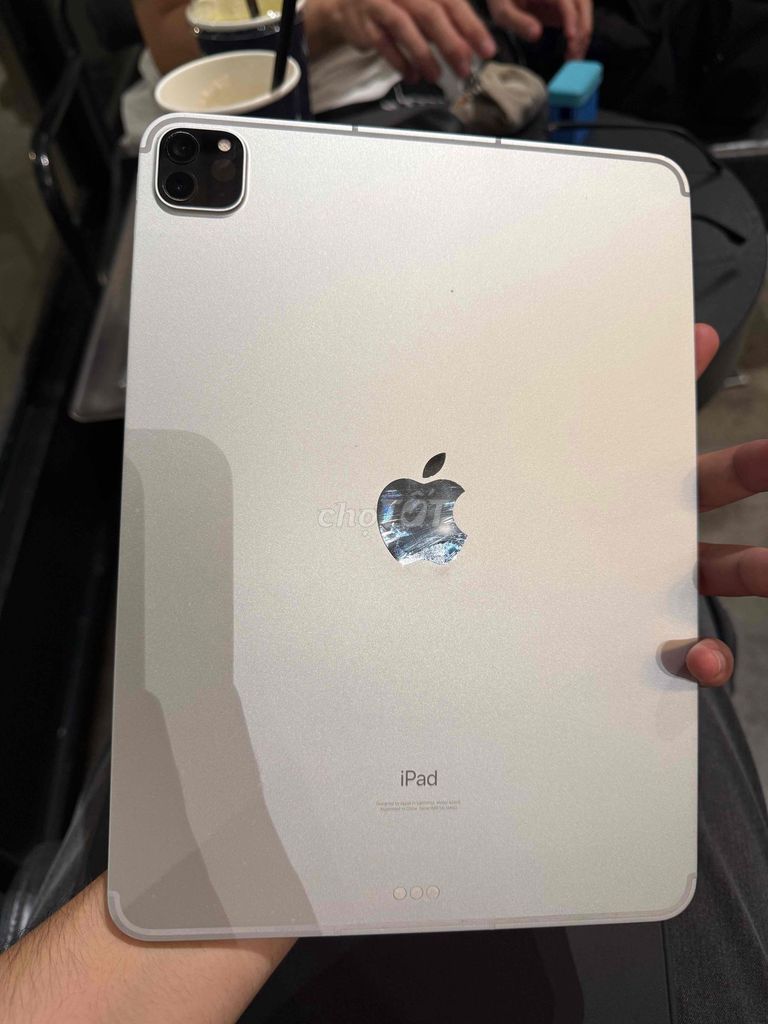 Apple iPad Pro M1 2021 256GB Bạc. Mua bán Máy tính bảng tại Quận 4 Tp Hồ Chí Minh được đăng bởi Phú Dino hình 1
