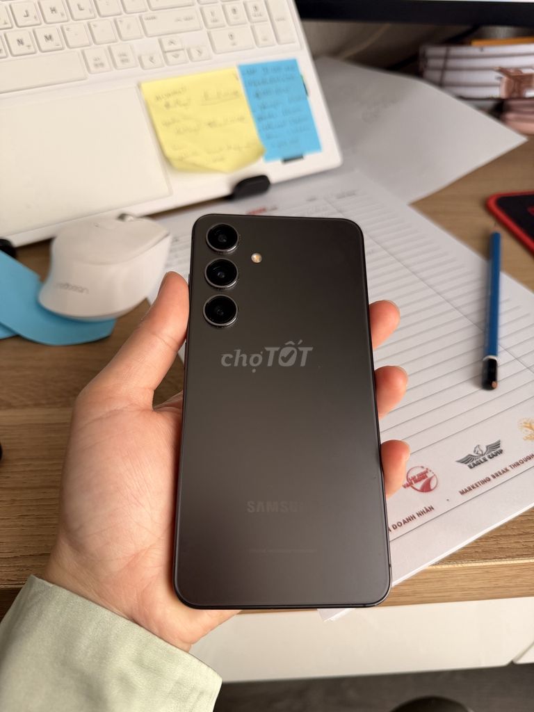 Samsung S24 256GB Đen Hàn Quốc. Mua bán Điện thoại tại Quận Hải Châu Đà Nẵng được đăng bởi Thanh Thanh hình 1