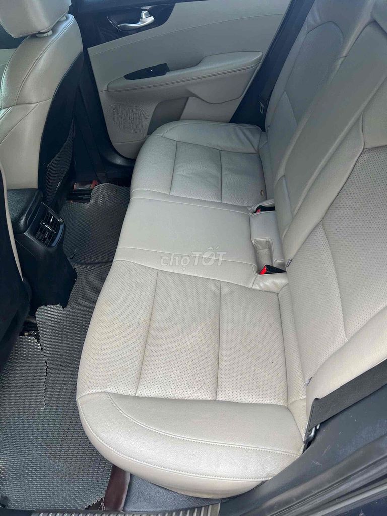 Kia Cerato 2019 1.6 AT Luxury - 69000 km. Mua bán Ô tô tại Quận 12 Tp Hồ Chí Minh được đăng bởi helo hình 10