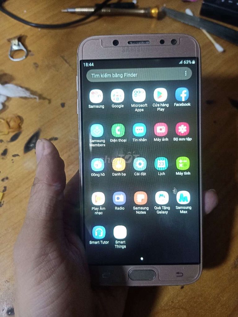 Sam sung galaxy J7pro