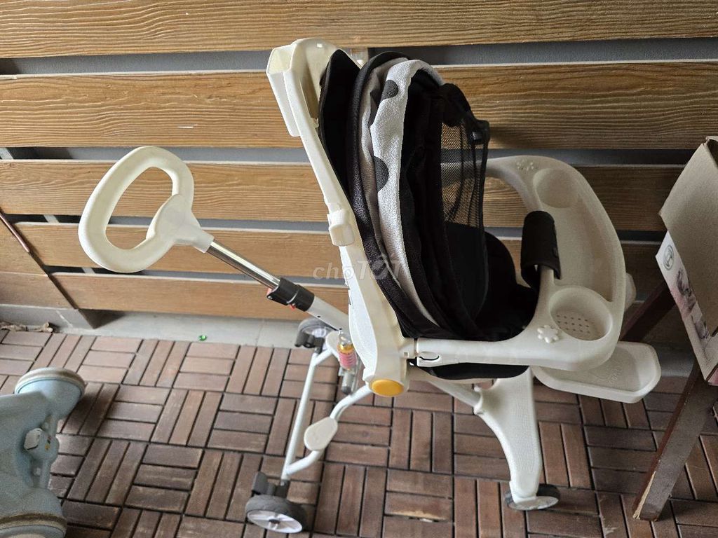 Xe đẩy em bé còn dùng tốt khung thép. Mua bán Mẹ và bé tại Quận Hà Đông Hà Nội được đăng bởi Vu Long hình 1