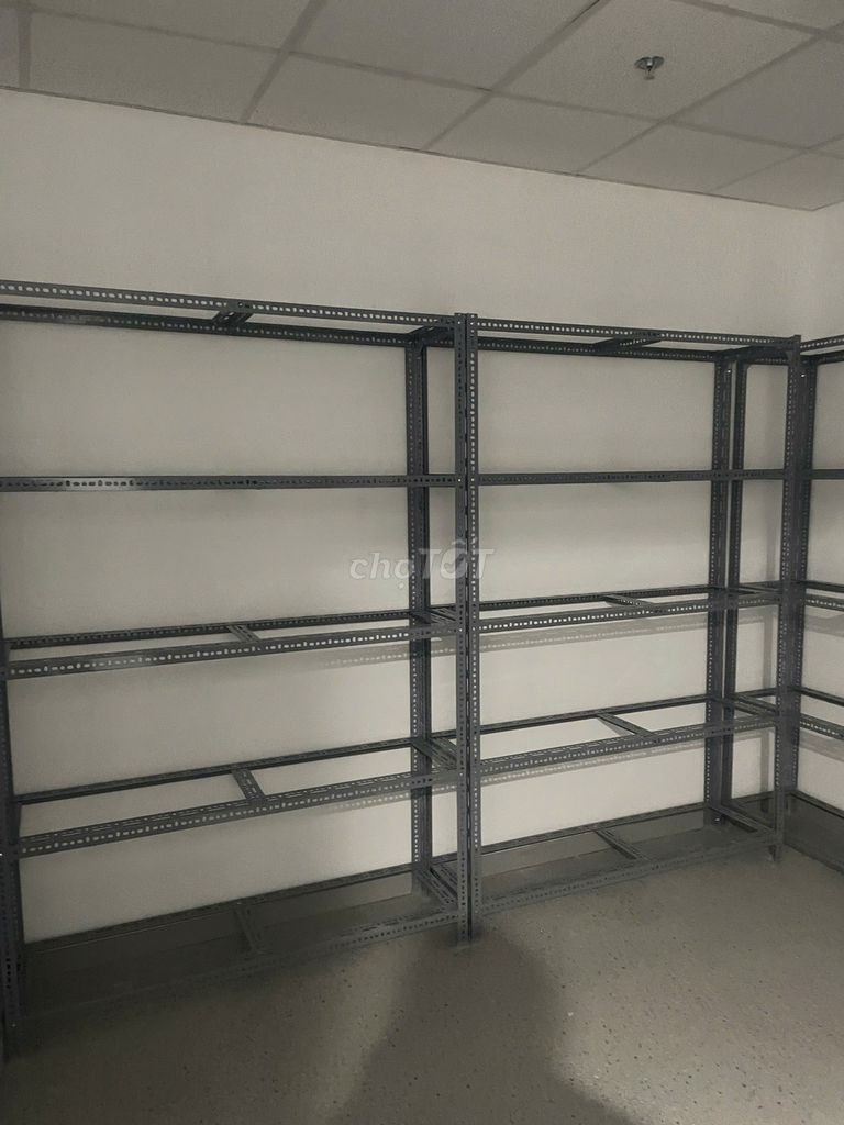 Kệ sắt V lỗ Xám 100kg chân V30X50X1,8MM. Mua bán Tủ, kệ gia đình tại Quận 6 Tp Hồ Chí Minh được đăng bởi DUYÊN KỆ SẮT GIÁ RẺ hình 1