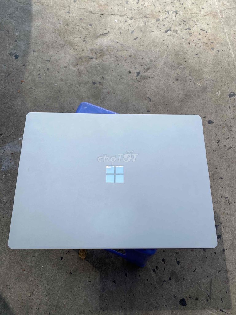 Microsoft Surface Pro 5 i5-7300U 8GB/256GB. Mua bán Laptop tại Quận 7 Tp Hồ Chí Minh được đăng bởi Nhân hình 1