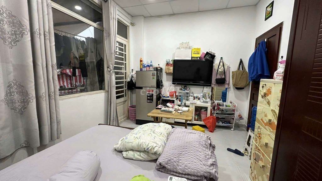 Phòng 20 m2, WC riêng, điện nước giá nhà nước. Bình thạnh 