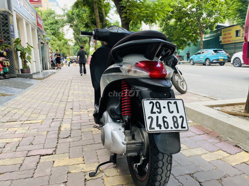 PIAGGIO LIBERTY 125IE TRẮNG CHÍNH CHỦ BIỂN 29. Mua bán Xe máy tại Quận Nam Từ Liêm Hà Nội được đăng bởi Hoàng Lan hình 3