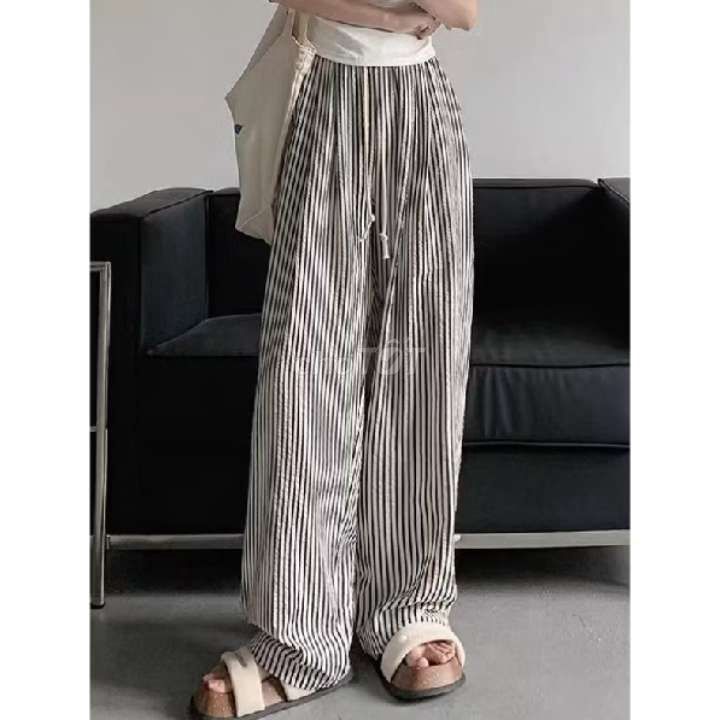 Quần ống suông nữ kẻ sọc đen chất đũi size S. Mua bán Quần áo tại Thành phố Hà Tiên Kiên Giang được đăng bởi Minh Ngọc hình 1