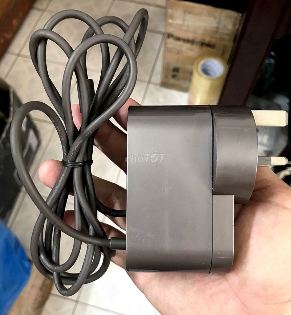 Sạc máy hút bụi Dyson 64506-05. Mua bán Phụ kiện (Màn hình, Chuột...) tại Quận Phú Nhuận Tp Hồ Chí Minh được đăng bởi hòa 9 hình 1