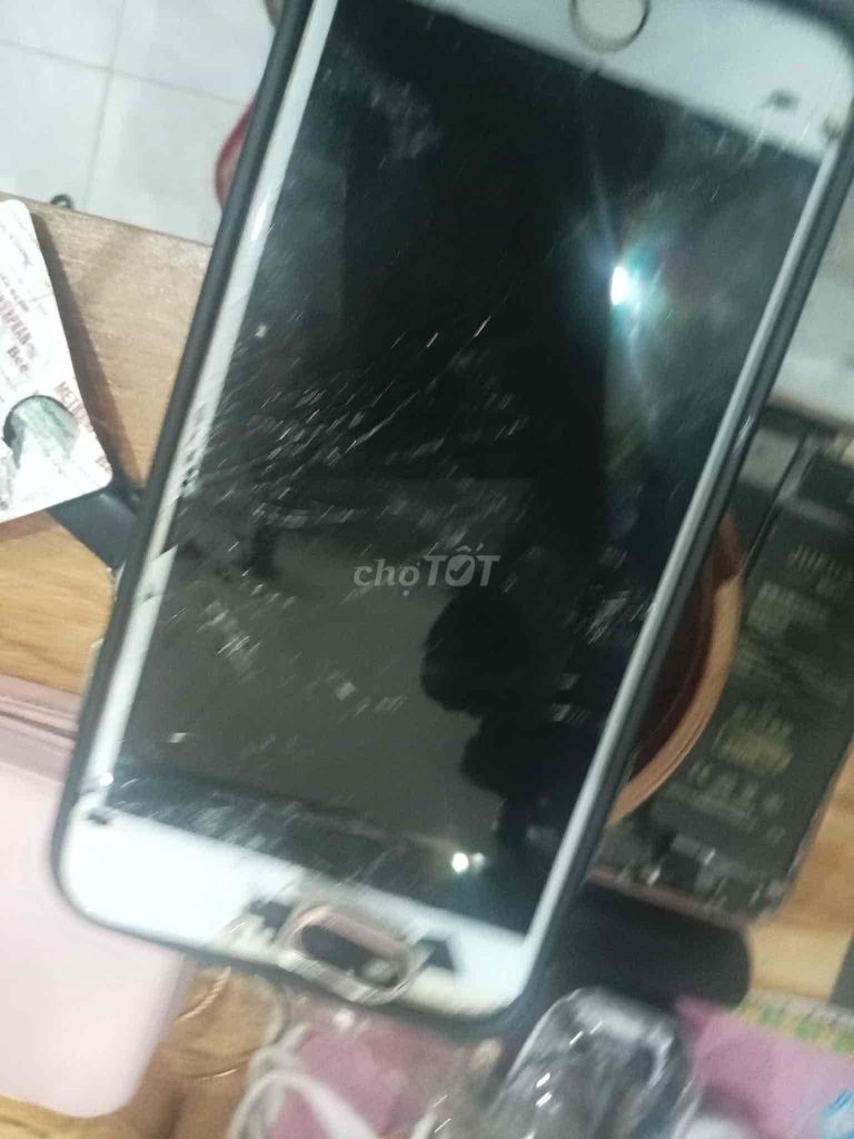 iPhone 8 plus. Mua bán Điện thoại tại Huyện Thống Nhất Đồng Nai được đăng bởi Dương Tấn Phát hình 1
