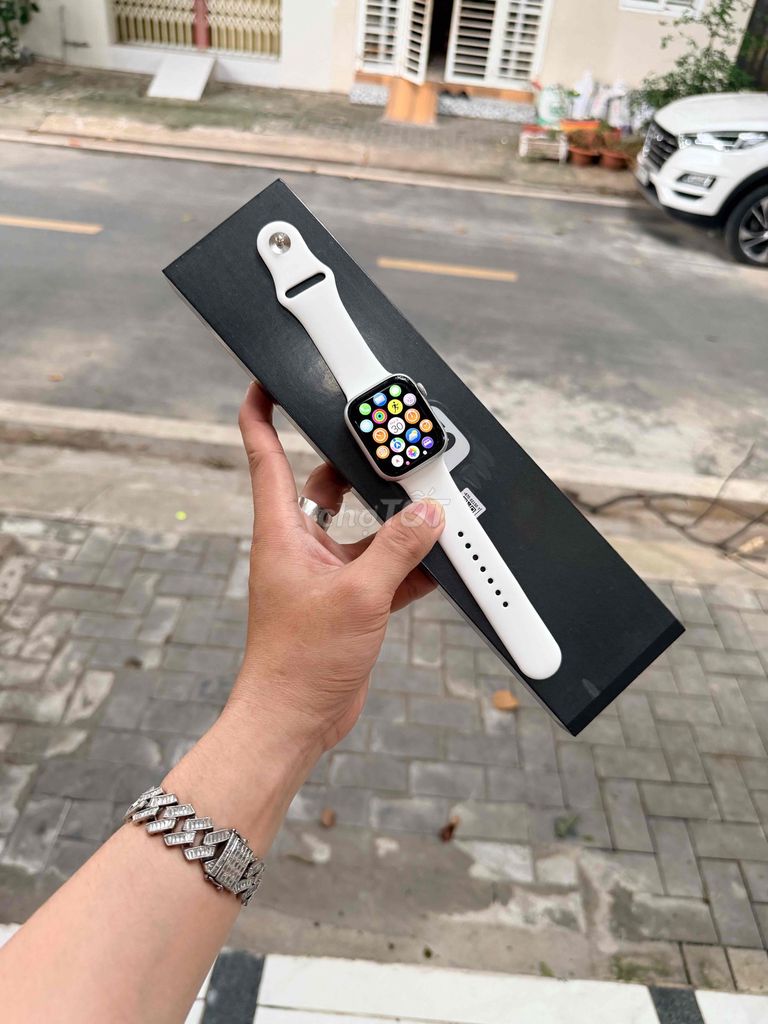 Apple Watch Series 9 45mm Trắng. Mua bán Thiết bị đeo thông minh tại Thành phố Long Xuyên An Giang được đăng bởi Băng Apple  chuyên iphone hình 1