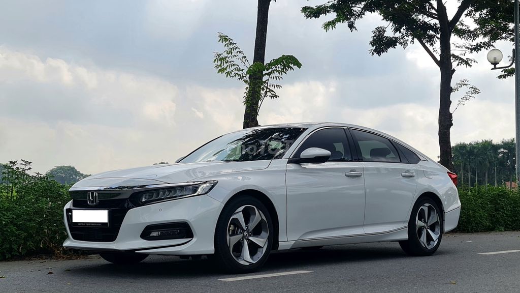 Honda Accord 2022 1.5 Turbo - 31000 km. Mua bán Ô tô tại Quận Cầu Giấy Hà Nội được đăng bởi ĐẶNG QUANG HUY hình 3