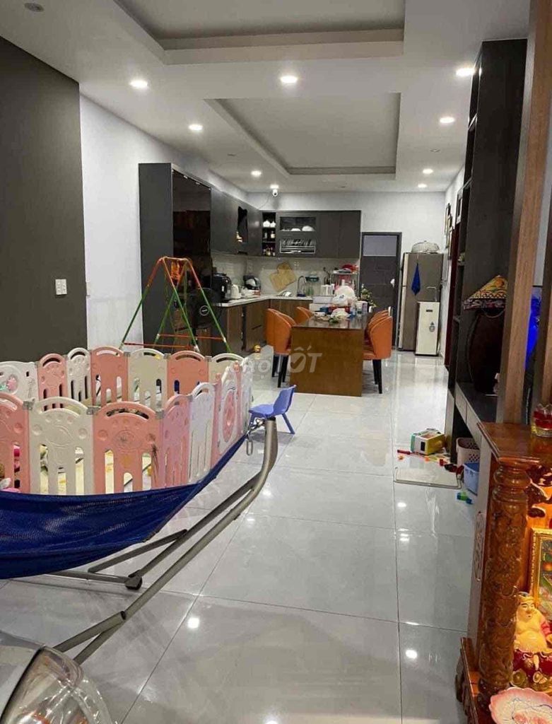 Nhà Bình Chánh sổ hồng riêng 90m2