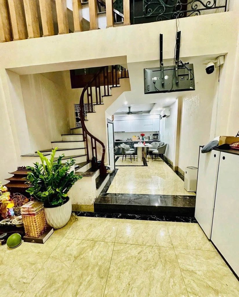 Bán nhà Lò Đúc, 42m², 6 tầng, lô góc