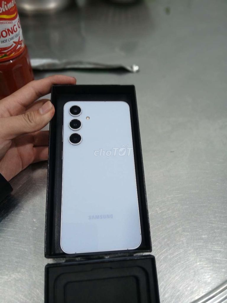 Samsung S24 FE Trắng Mới 99%. Mua bán Điện thoại tại Quận Gò Vấp Tp Hồ Chí Minh được đăng bởi Huy Anh hình 1