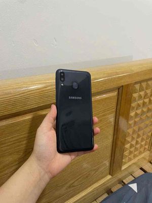 Samsung Galaxy M20. Mua bán Điện thoại tại Quận Cầu Giấy Hà Nội được đăng bởi Thương Moon