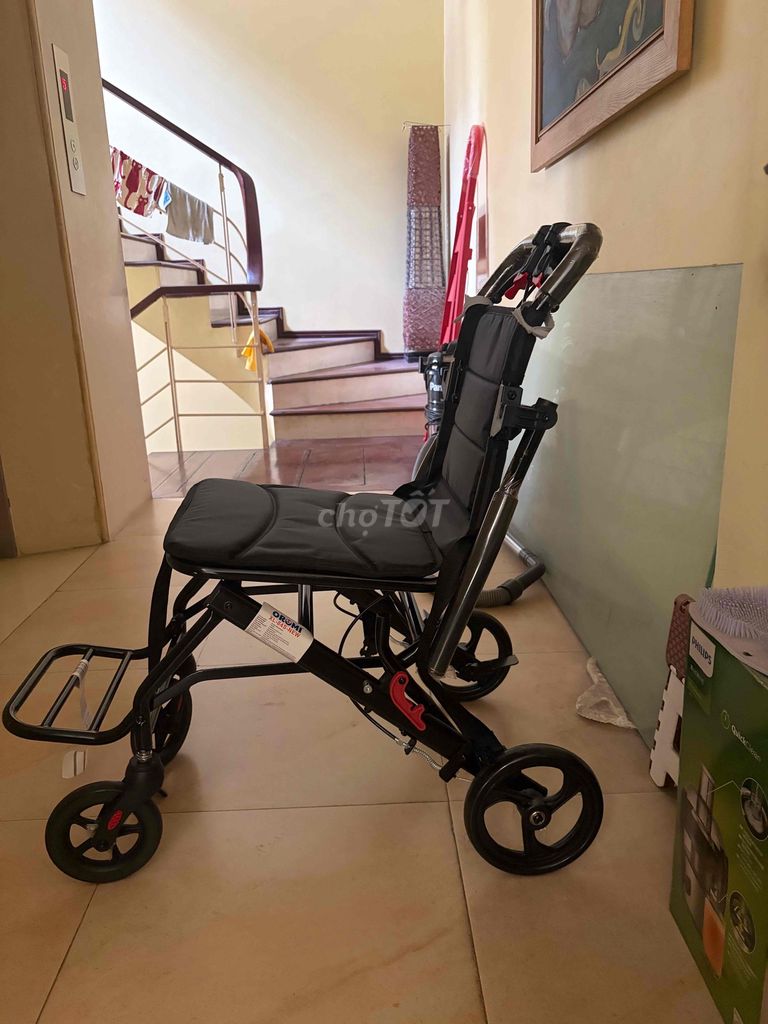 Xe lăn du lịch OROMI XL-84S Đen. Mua bán Đồ chuyên dụng, Giống nuôi trồng tại Quận Hoàn Kiếm Hà Nội được đăng bởi Binh T hình 1