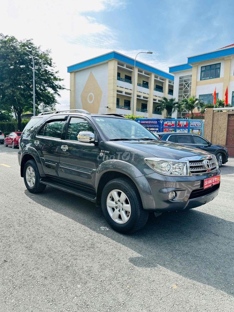 Toyota Fortuner 2011 2.7V - AT.. Mua bán Ô tô tại Quận 1 Tp Hồ Chí Minh được đăng bởi AUTO 380 hình 4