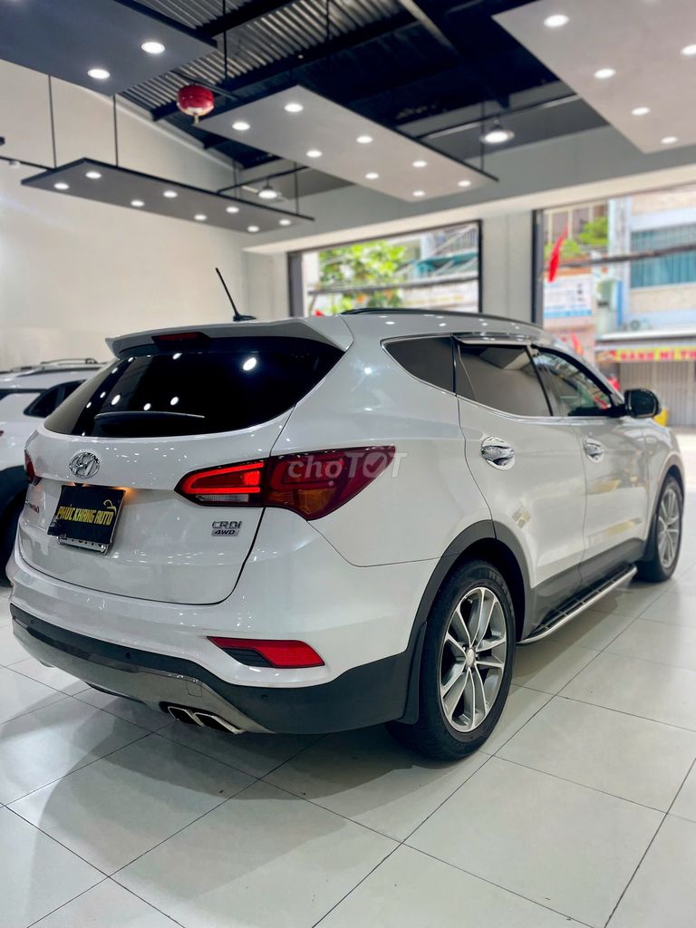 Hyundai Santa Fe 2016 2.2 AT 4WD - 59000 km. Mua bán Ô tô tại Quận Tân Phú Tp Hồ Chí Minh được đăng bởi NAT Mẫn  hình 4