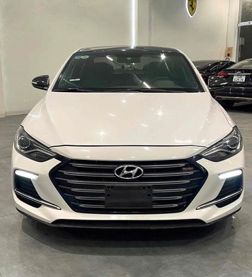Hyundai Elantra Sport 1.6 Turbo Trắng