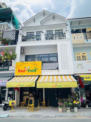Bán Nhà Mặt Tiền 6m4, Quận 1, Thiên Đường Spa & Nail.