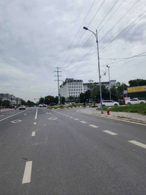 GIÁ ĐẦU TƯ! Bán đất gần cao đẳng FPT Trịnh Văn Bô _ 50m_ 6.x tỷ