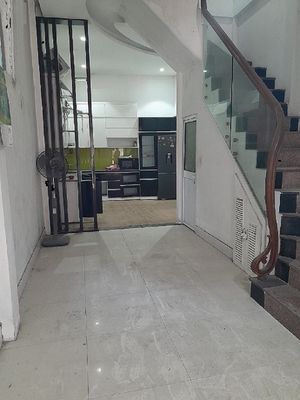 Nhà phố 45 m² · 5 PN · Đường Cầu Giấy