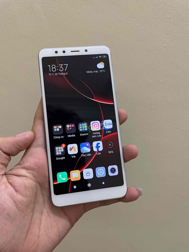 Redmi 5 chống cháy. Mua bán Điện thoại tại Quận Cầu Giấy Hà Nội được đăng bởi lê minh anh  hình 1