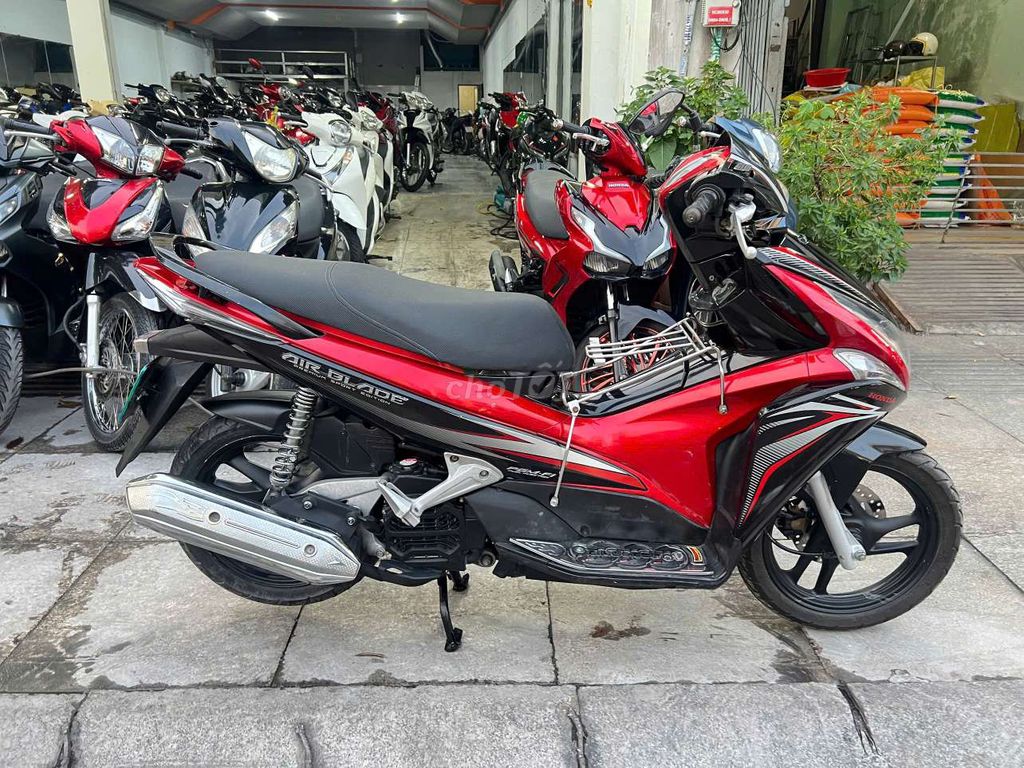 Honda air blade 2012 mới 90% biển số thành phố. Mua bán Xe máy tại Quận Tân Phú Tp Hồ Chí Minh được đăng bởi Tuanduy hình 2