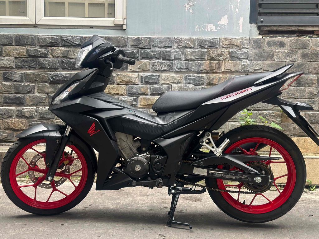 Honda Winner V1 2018 Đen 28379 km. Mua bán Xe máy tại Quận 10 Tp Hồ Chí Minh được đăng bởi Phong Hoàng hình 3