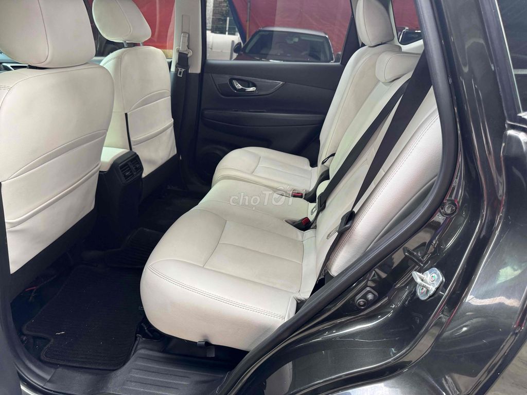 Nissan X trail 2017 2.5 SV 4WD - 100000 km. Mua bán Ô tô tại Quận 12 Tp Hồ Chí Minh được đăng bởi ÔTÔ THẠNH XUÂN hình 13