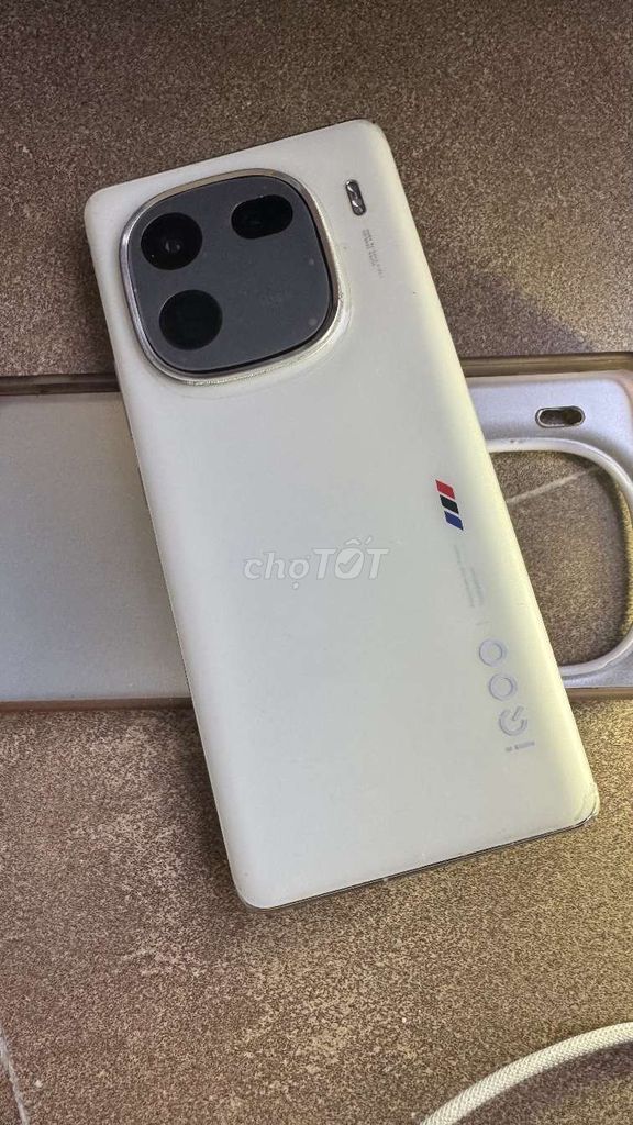 iQOO 12 Pro 512GB Trắng Snapdragon 8 Gen 3. Mua bán Điện thoại tại Quận 12 Tp Hồ Chí Minh được đăng bởi Nguyễn Tài hình 1