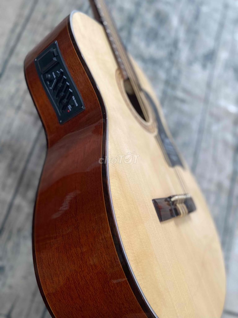 Guitar classic gỗ Hồng Đào kèm EQ