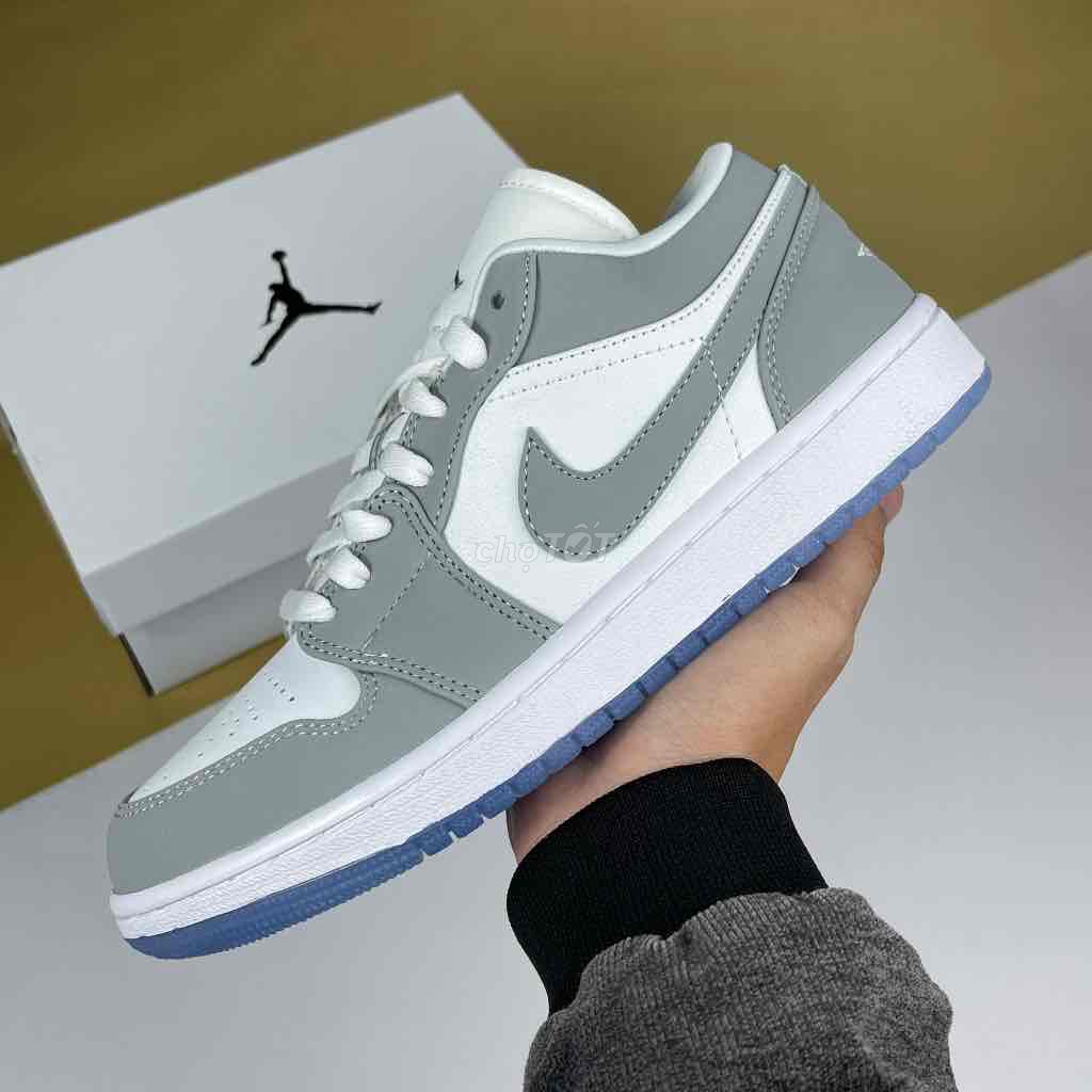 Giày nike air xám trắng. Mua bán Giày dép tại Quận Dương Kinh Hải Phòng được đăng bởi Trần Thị Liên hình 1