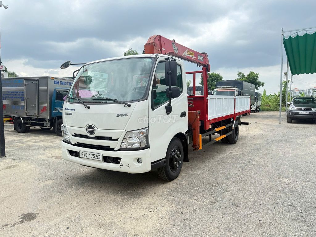 HINO 5 Tấn Gắn Cẩu Unic Nhật Bản 3 Tấn Thùng 5 Mét. Mua bán Xe tải, xe ben tại Quận 12 Tp Hồ Chí Minh được đăng bởi XE TẢI LƯỚT MIỀN NAM  hình 6