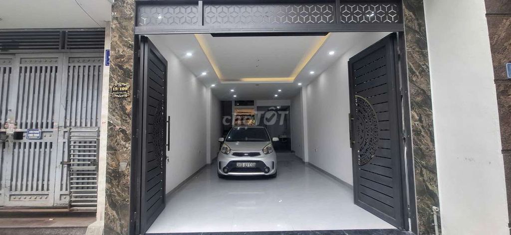 Chính chủ cần bán nhà 45m2 mới tinh vừa xây, vị trí đẹp ở Hà Đông