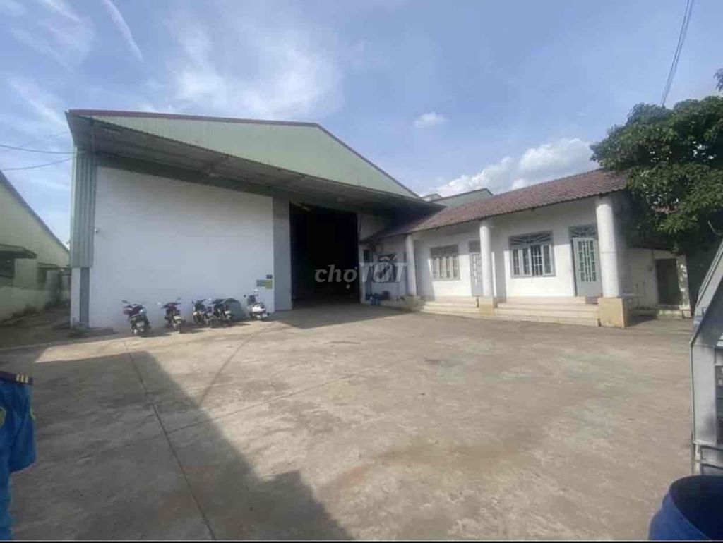 Cho thuê Kho Xưởng (2.000m2) Tân Kiên, Bình Chánh. PCCC, xe Cont 24/24