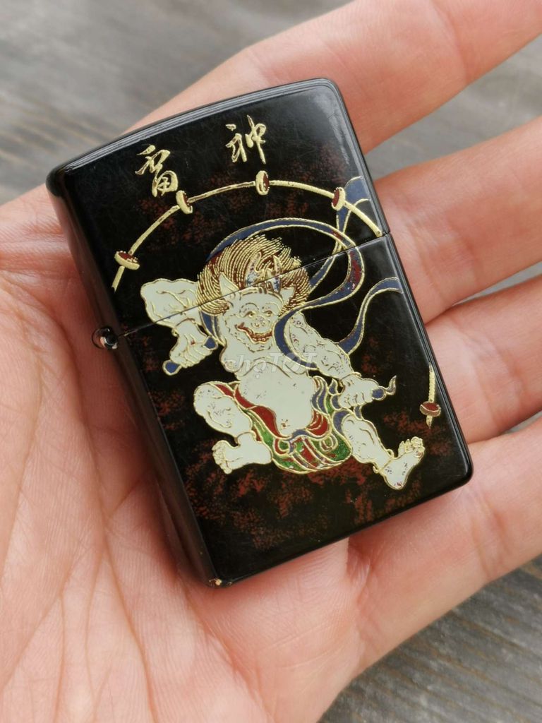 Zippo khảm trai Nhật Bản