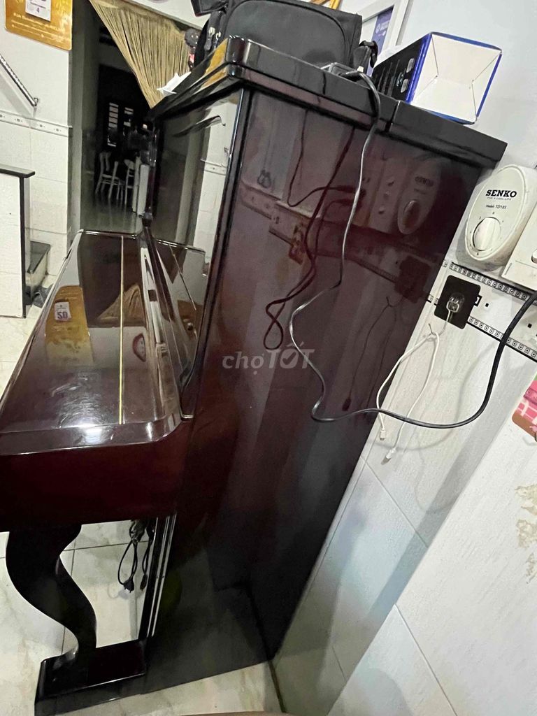 Đàn piano Royal gỗ màu nâu bóng. Mua bán Nhạc cụ tại Quận 11 Tp Hồ Chí Minh được đăng bởi Minh Huy Phan hình 1