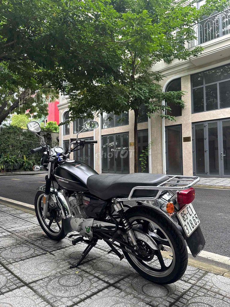 Номерной знак Yamaha YB125SP 2018, номер 85