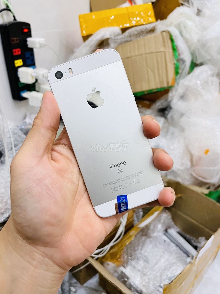 Iphone 5SE- 32GB quốc tế,99%,pin new.mất vân tay. Mua bán Điện thoại tại Quận Gò Vấp Tp Hồ Chí Minh được đăng bởi Bình Ipad  hình 1