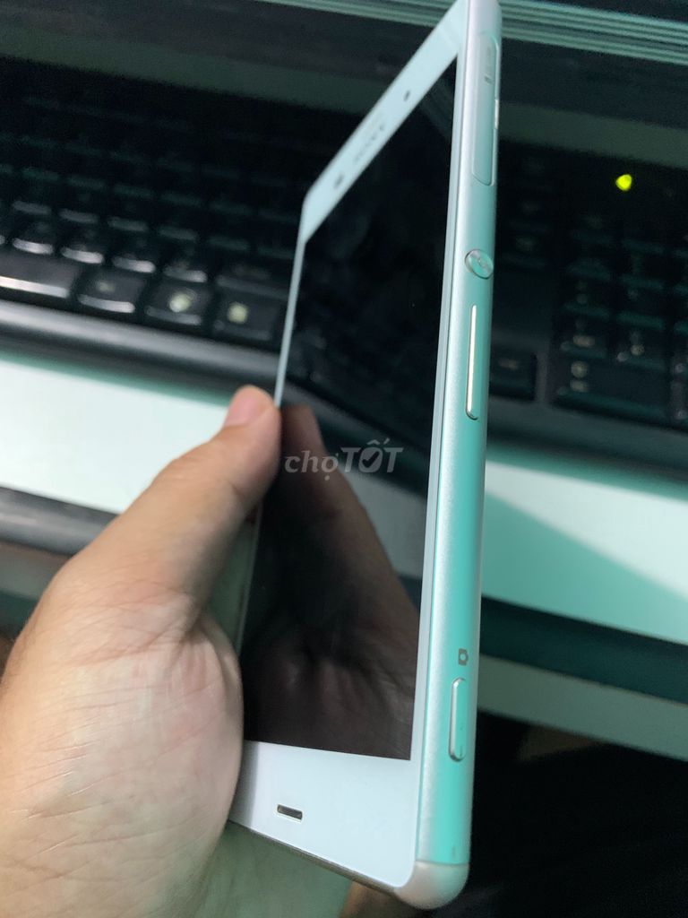 0935209362 - Sony Xperia Z3 16 GB trắng new 99%