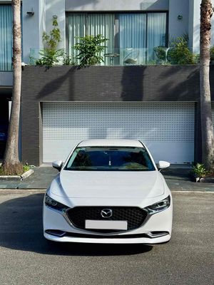 Mazda 3 2022 1.5L Luxury - 35000 km. Mua bán Ô tô tại Quận Thanh Khê Đà Nẵng được đăng bởi LeVy
