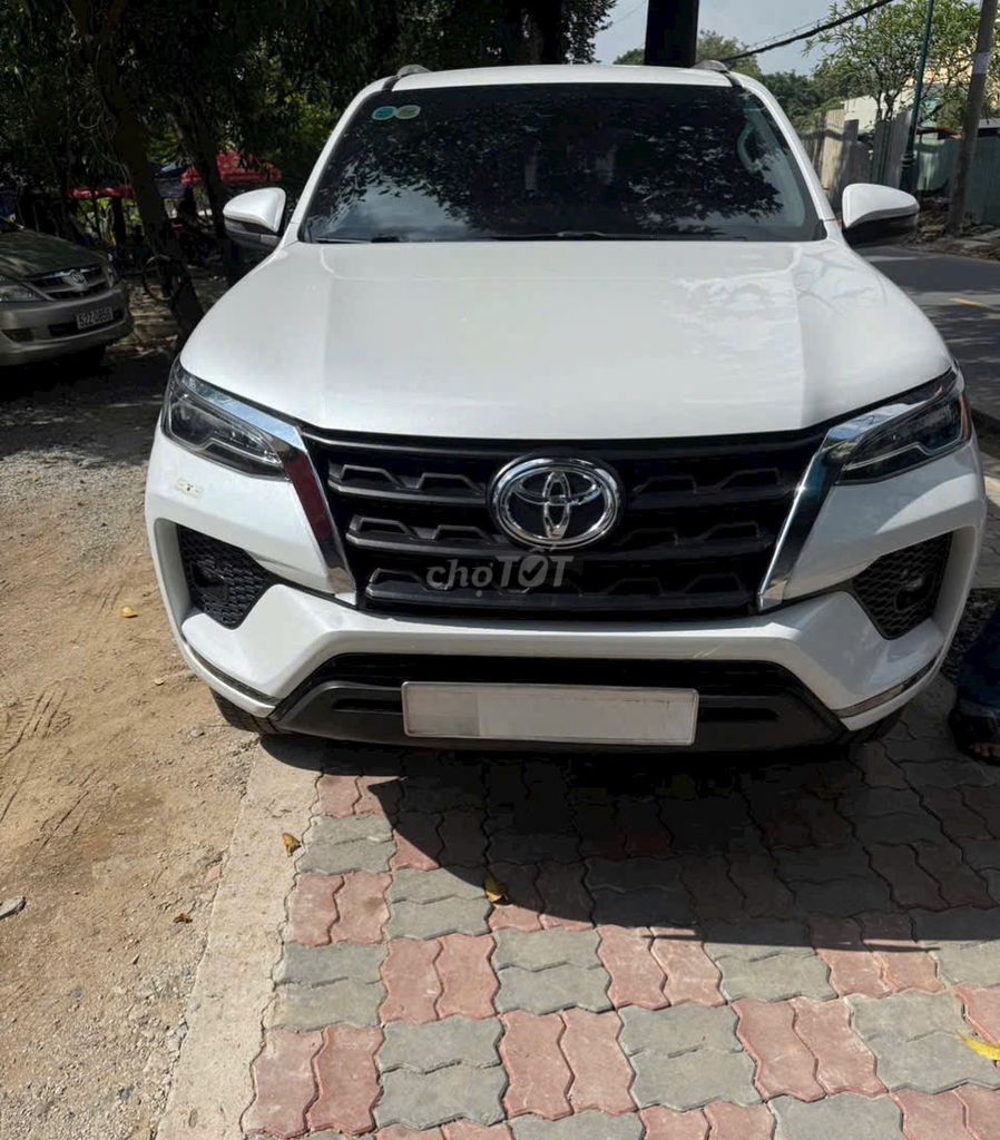 Toyota Fortuner 2022 Trắng AT Dầu. Mua bán Ô tô tại Huyện Hóc Môn Tp Hồ Chí Minh được đăng bởi Nguyễn Thưởngka hình 1