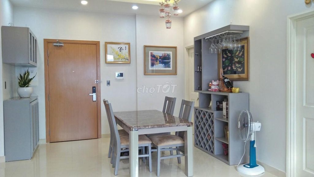 Tôi cần cho thuê CC Nguyễn Chí Thanh Q.5. DT 75m2, 2P. NT. Giá 11tr