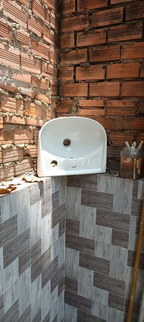 Dư 1 cái lavabo inax có vòi nước, mới 100%, đẹp