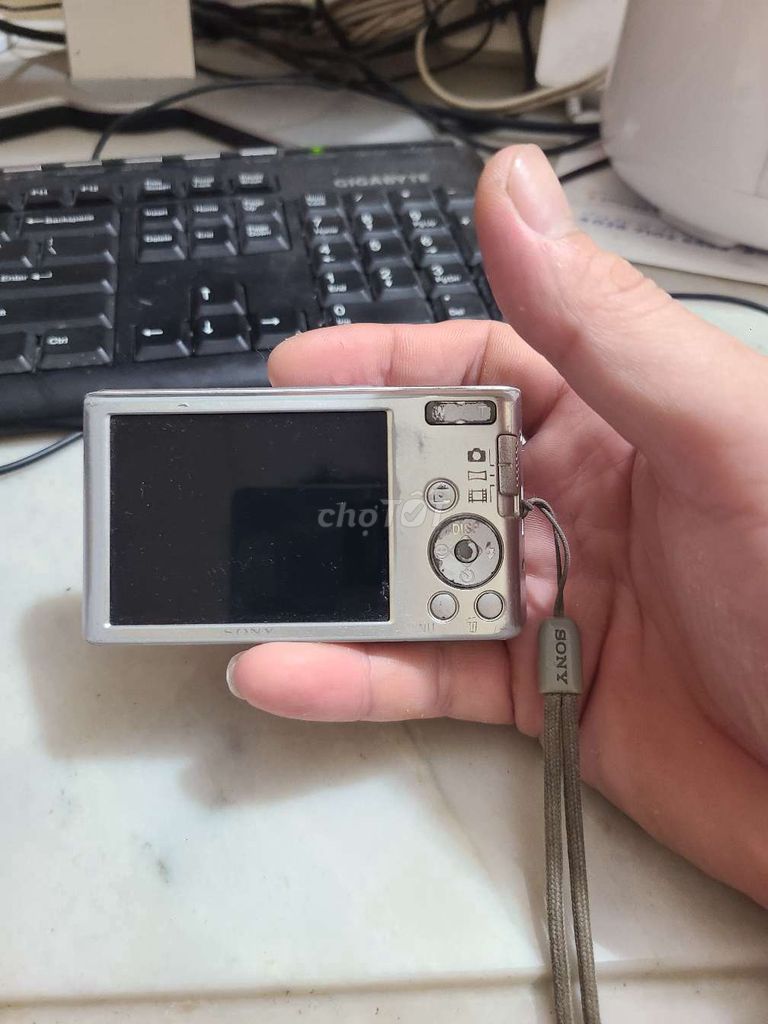 Máy ảnh Sony 20.1MP 8x Bạc. Mua bán Máy ảnh, Máy quay tại Thành phố Thuận An Bình Dương được đăng bởi Lê đạo hình 1