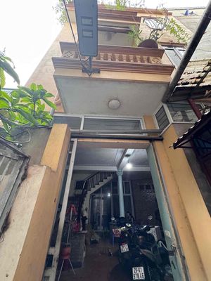 Nhà Hoàng Như tiếp - rộng rãi - thích hợp ở, kinh doanh online. Cho thuê nhà ở tại Quận Long Biên Hà Nội được đăng bởi Truong